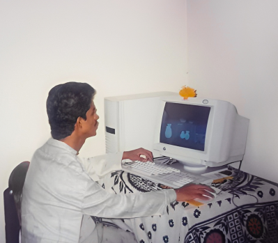 The first computer of Lemon Yellow that started the journey to LLP