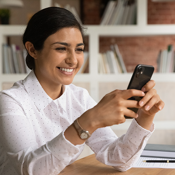 Girl using Fibe on mobile